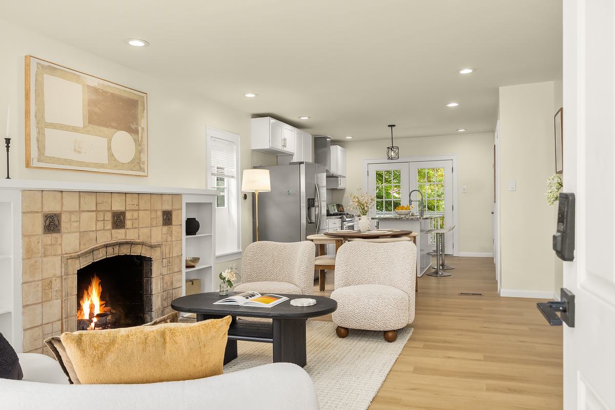 Living room staged by Top Staging And Design at the North Seattle project